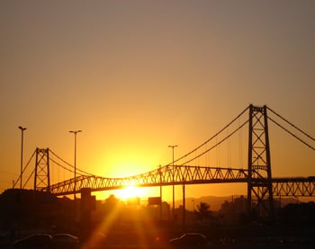 Ponte ao por do sol